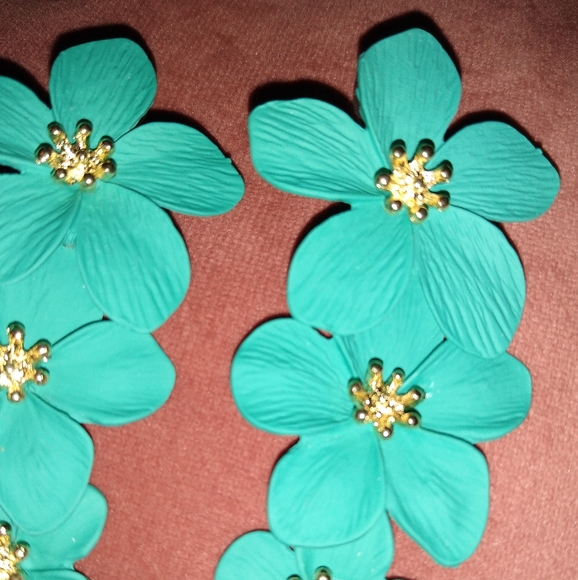 Big Aqua Blue Turquoise Triple Flower Blossom Earrings 3D Large Floral 3 Flowers - Picture 4 of 7